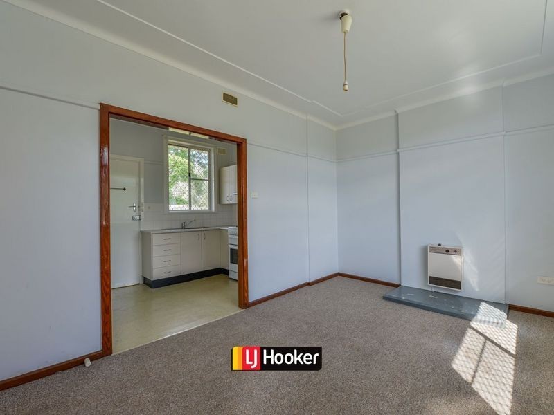12/12a Thompson Crescent, Tamworth NSW 2340