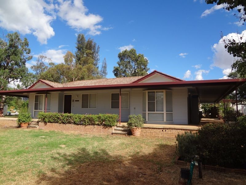 ‘Torwood’/83 Browns Lane, Tamworth NSW 2340