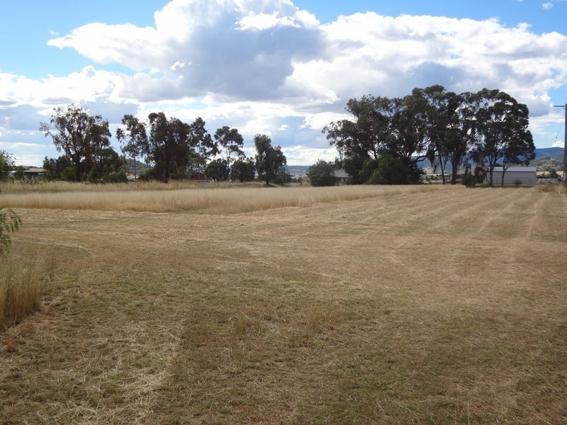 ‘Torwood’/83 Browns Lane, Tamworth NSW 2340