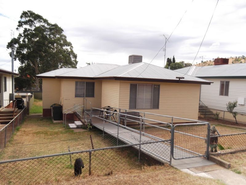 30 Hunt Street, Tamworth NSW 2340