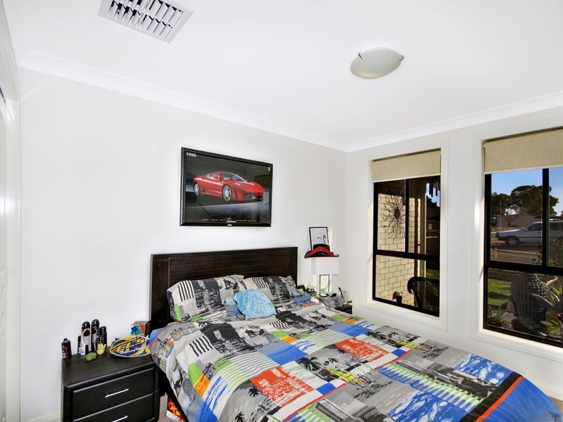 19 Carnegie Place, Westdale NSW 2340