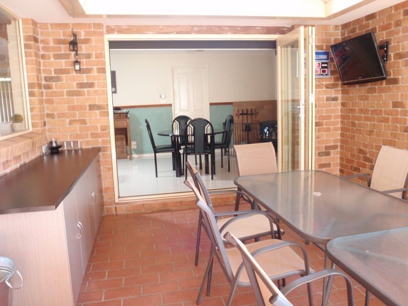 8 Wattle Street, Kootingal NSW 2352