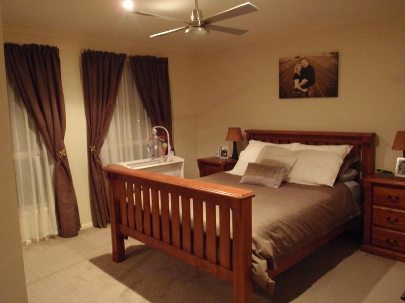 8 Wattle Street, Kootingal NSW 2352