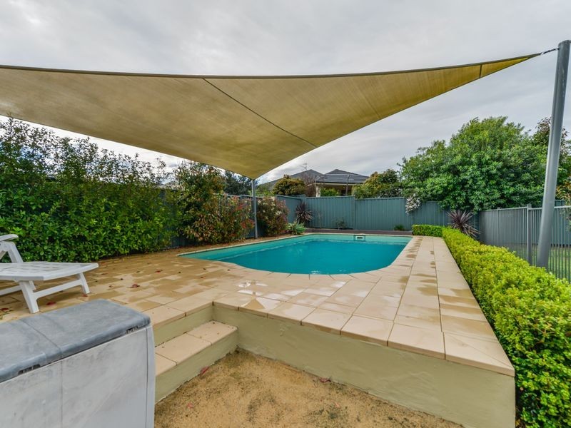 14 The Heights, Tamworth NSW 2340