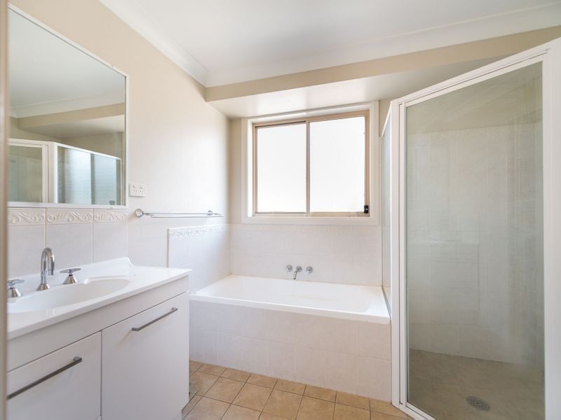 4 Tasman Place, Westdale NSW 2340