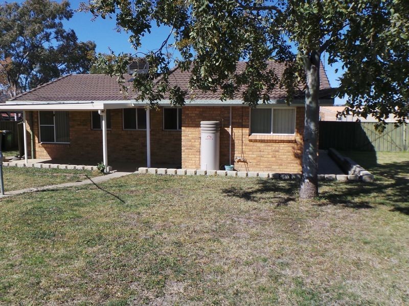 14 Wylie Place, Tamworth NSW 2340