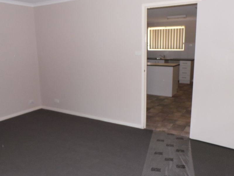 14 Wylie Place, Tamworth NSW 2340