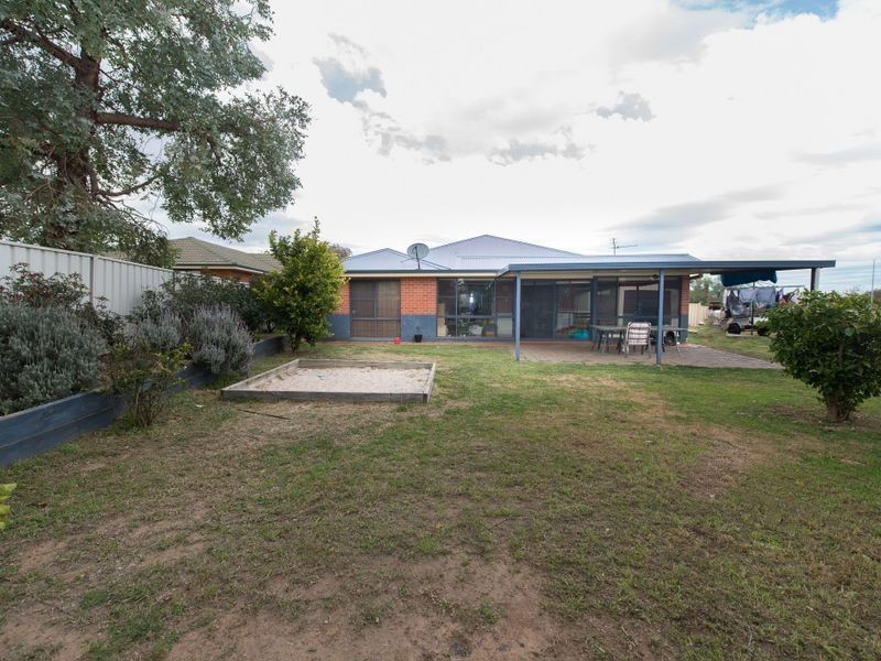 11 Morilla Street, Hillvue NSW 2340