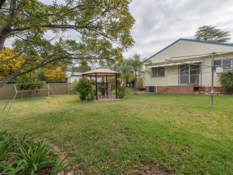 10 Diane Street, Tamworth NSW 2340