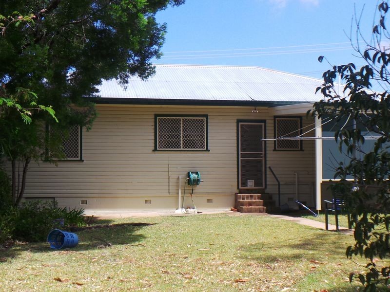 32 Bell Street, Tamworth NSW 2340