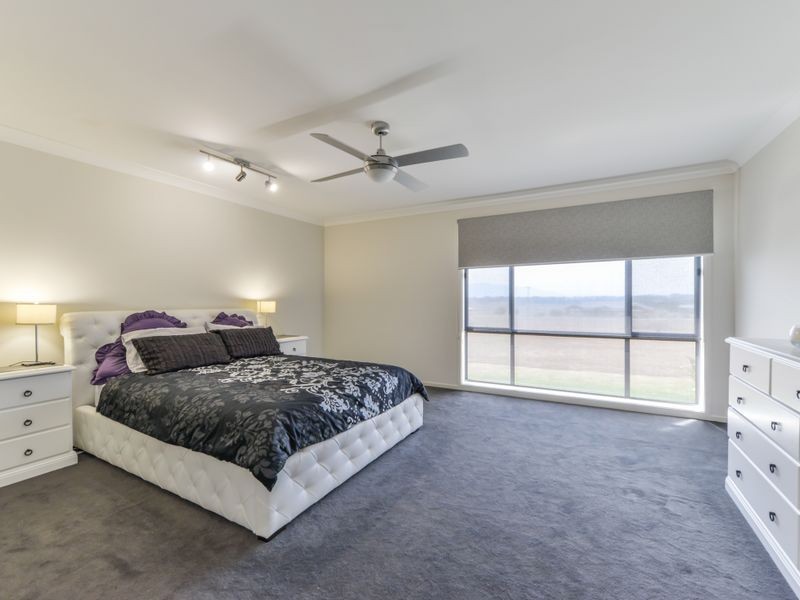15 Landsborough Close, Westdale NSW 2340
