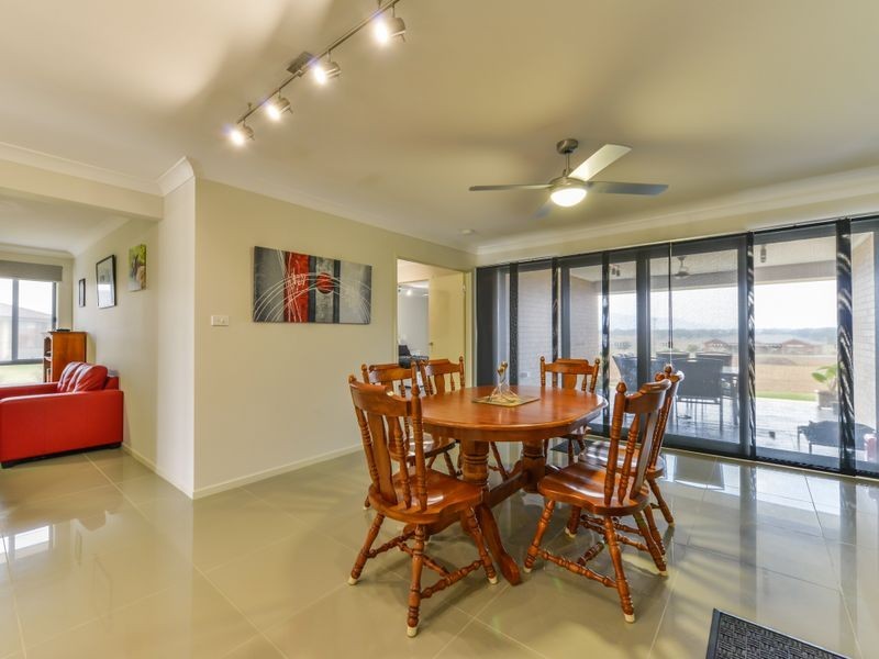 15 Landsborough Close, Westdale NSW 2340