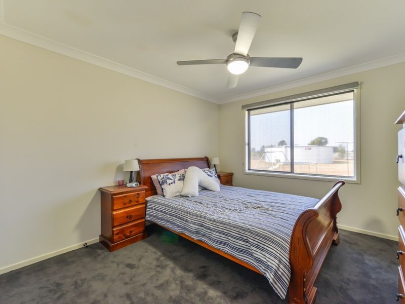 15 Landsborough Close, Westdale NSW 2340