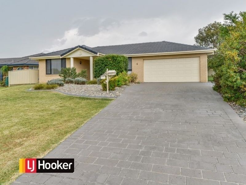 4 Nardoo Place, Hillvue NSW 2340