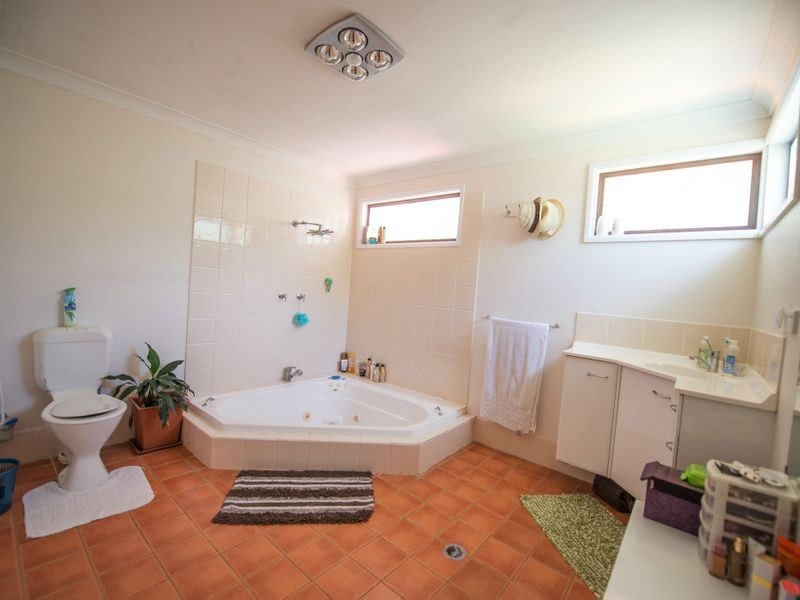 3 Orana Place, Oxley Vale NSW 2340