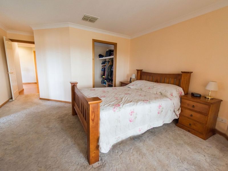 49 Meadow Banks Drive, Hallsville NSW 2340 LJ Hooker Tamworth Withdrawn