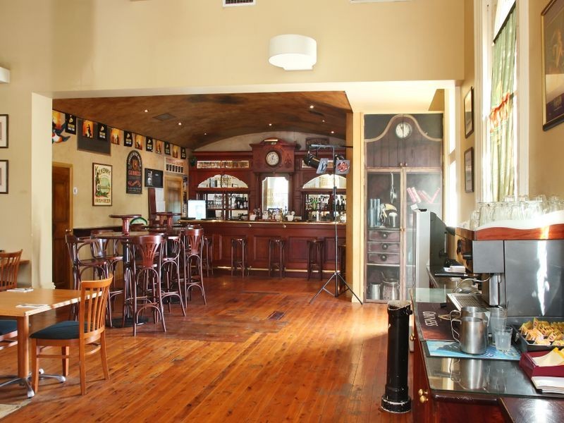 1 5 & 6/429 Peel Street, Tamworth NSW 2340