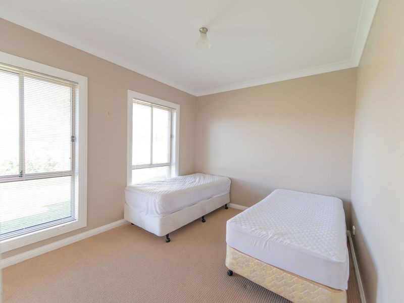 42 Campbell Road, Calala NSW 2340