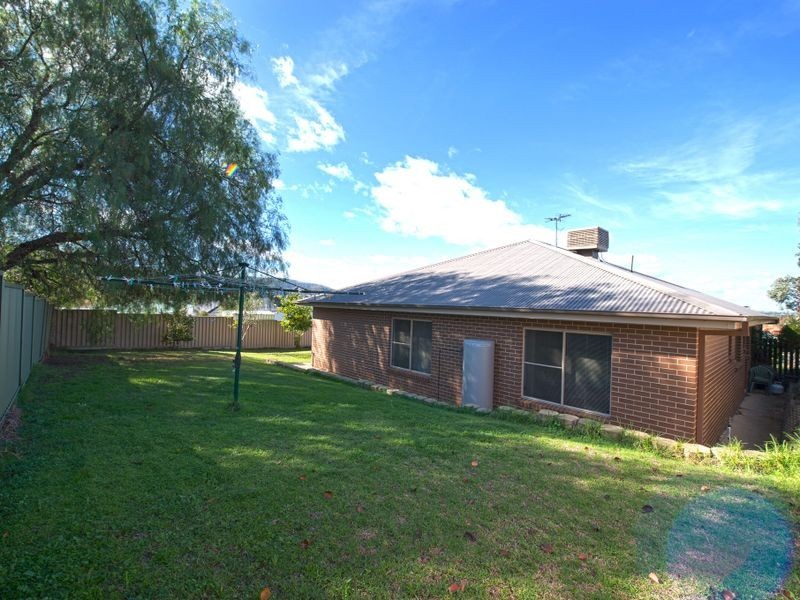 42 Campbell Road, Tamworth NSW 2340