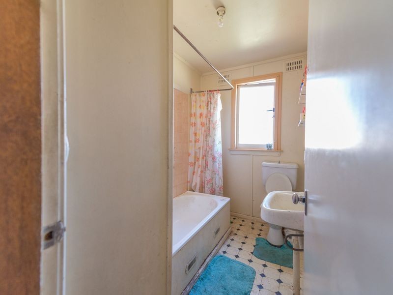 24 Bourne Street, Tamworth NSW 2340