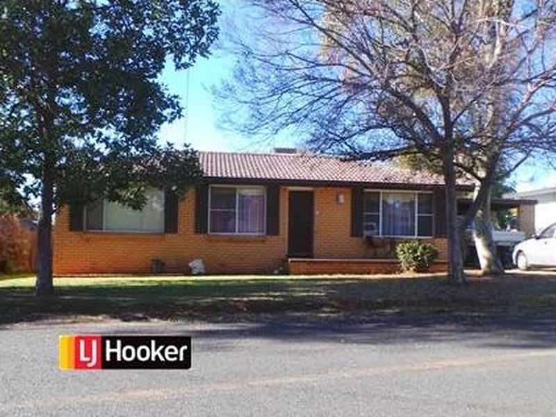 14 McDonald Crescent, Tamworth NSW 2340