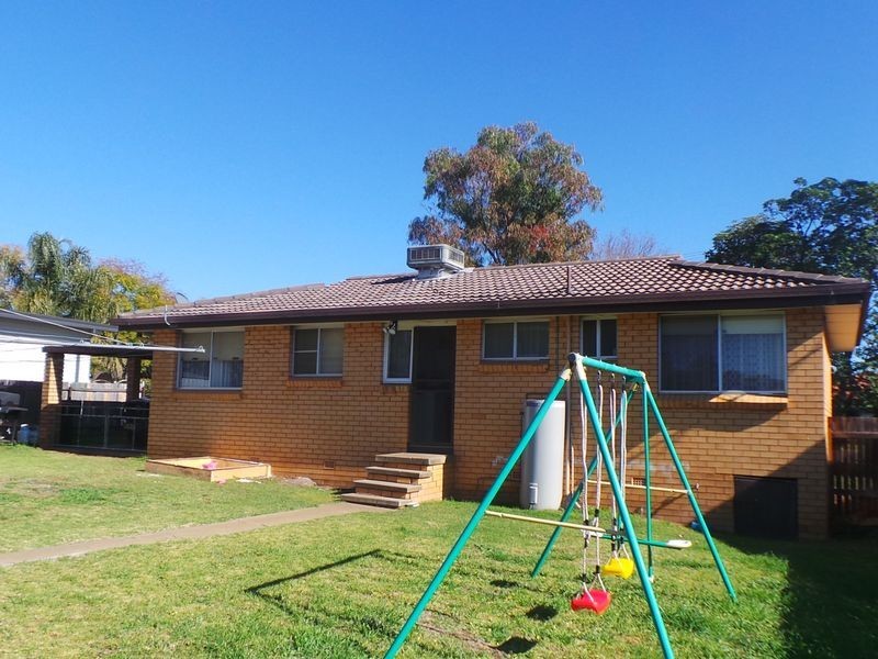 14 McDonald Crescent, Tamworth NSW 2340