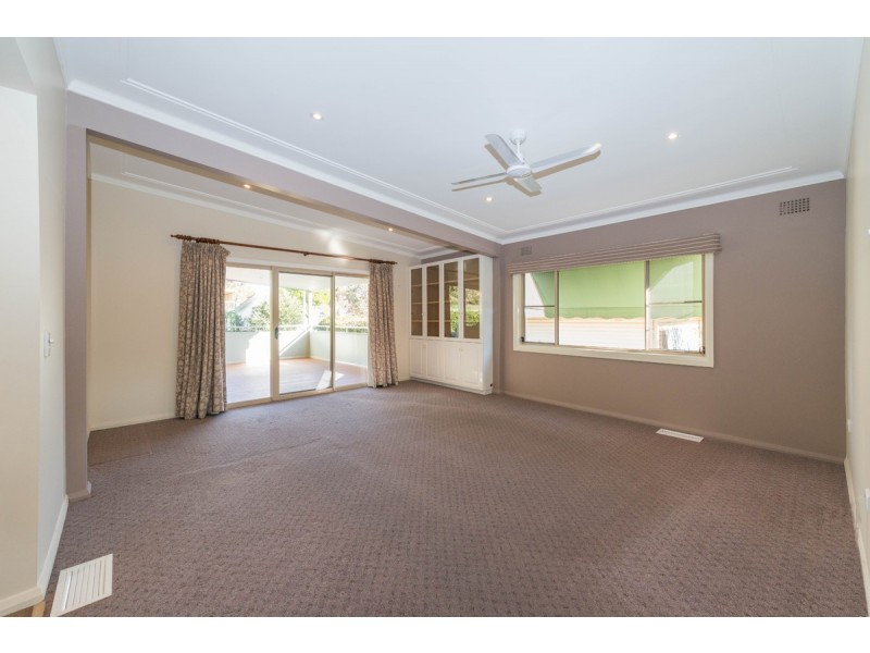 10 Yarral Avenue, Tamworth NSW 2340