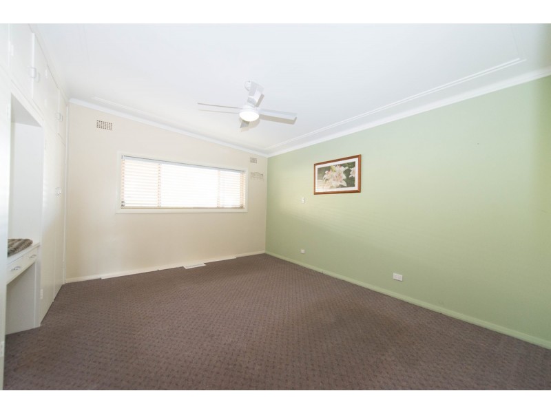 10 Yarral Avenue, Tamworth NSW 2340