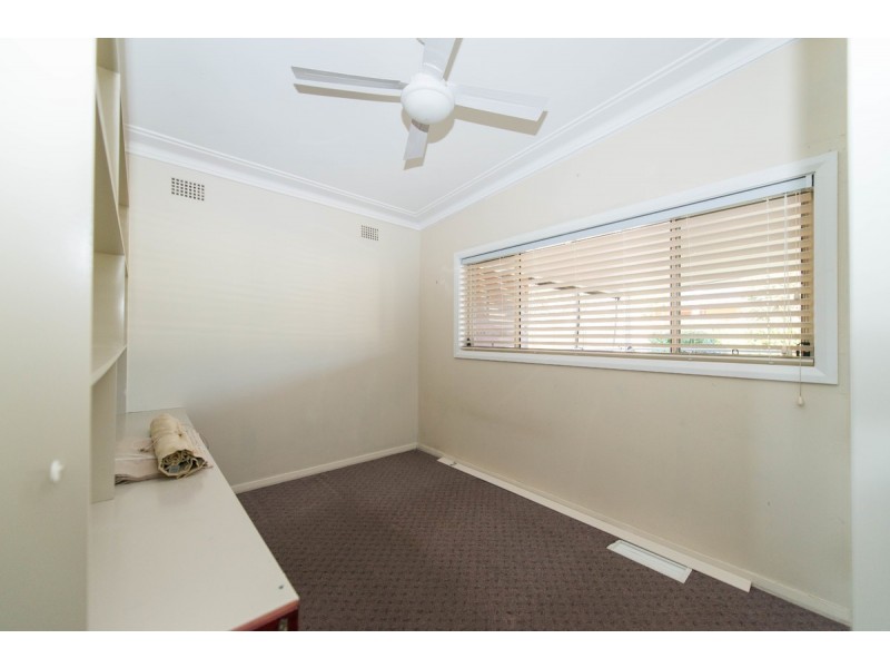 10 Yarral Avenue, Tamworth NSW 2340