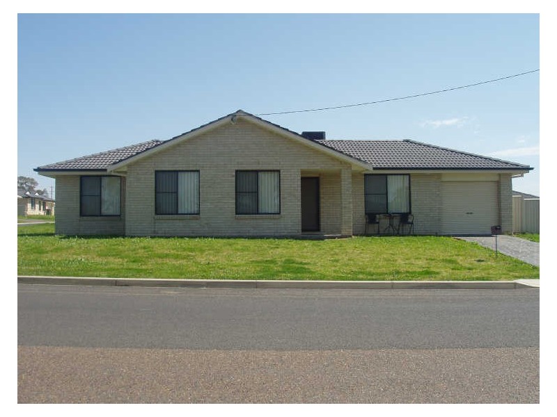 79 Evans Street, Tamworth NSW 2340