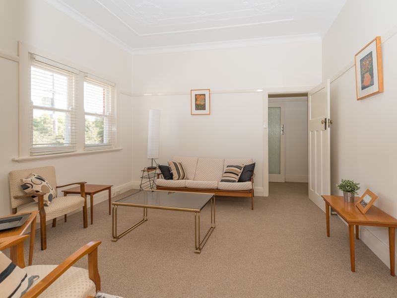 123 Upper Street, Tamworth NSW 2340