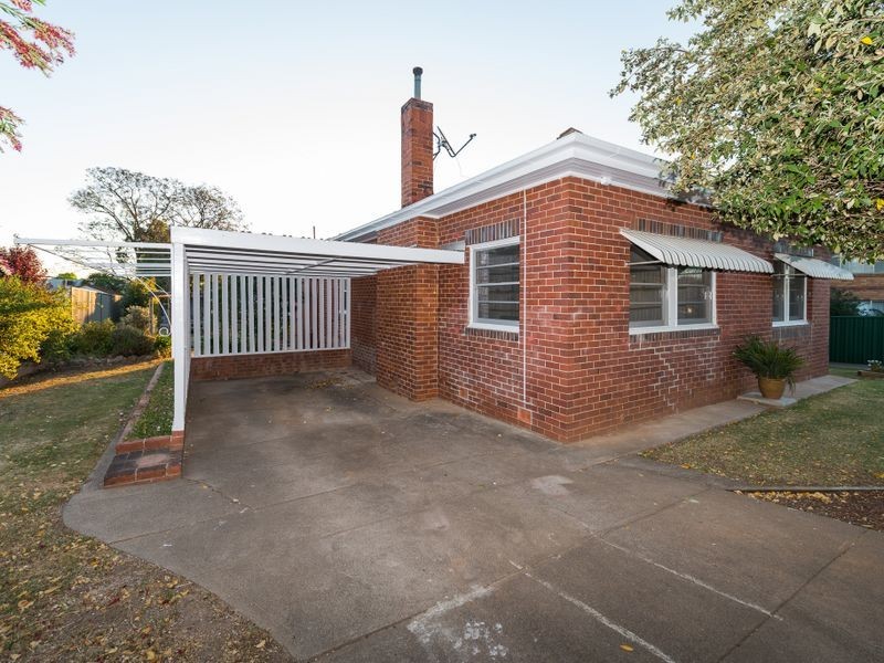 123 Upper Street, Tamworth NSW 2340