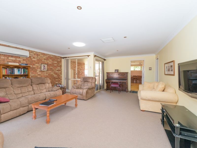 9 Narine Close, Tamworth NSW 2340