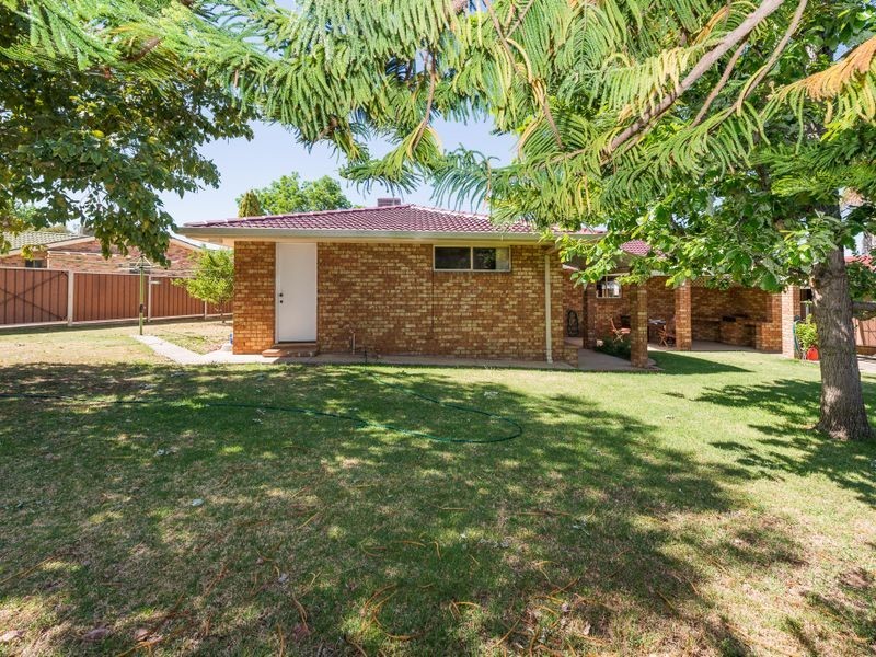 9 Narine Close, Tamworth NSW 2340