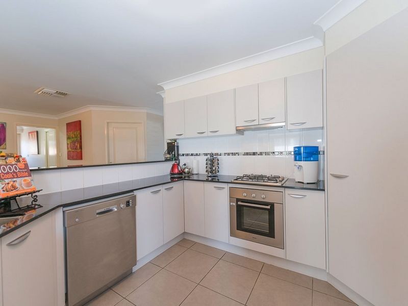 15 Lindsay Road, Westdale NSW 2340