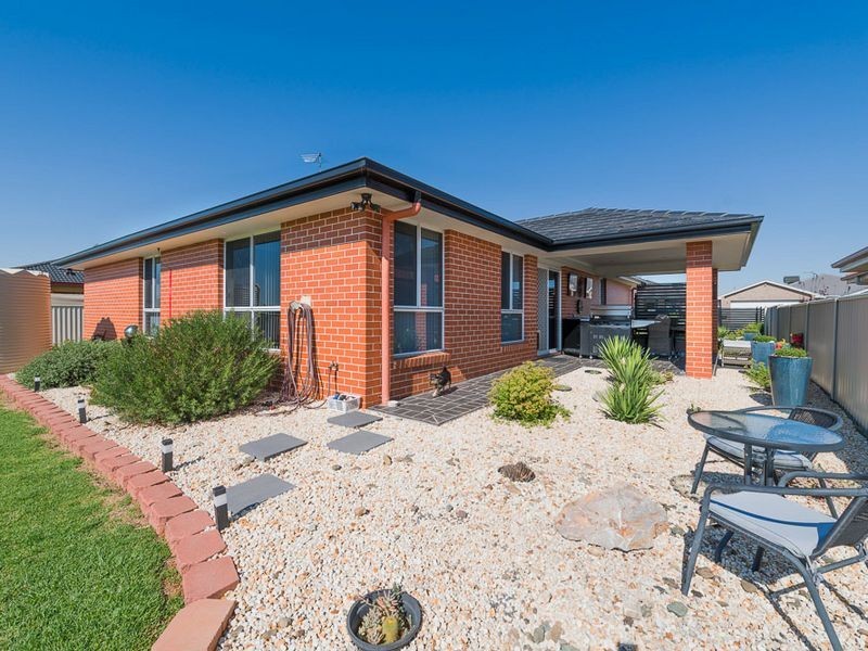 15 Lindsay Road, Westdale NSW 2340