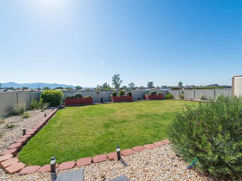 15 Lindsay Road, Westdale NSW 2340