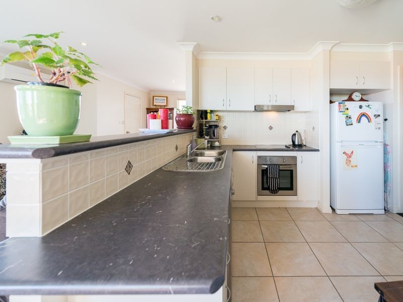 2 Warrabah Close, Tamworth NSW 2340