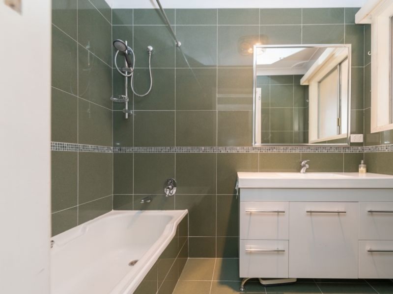 70 Croydon Avenue, Tamworth NSW 2340