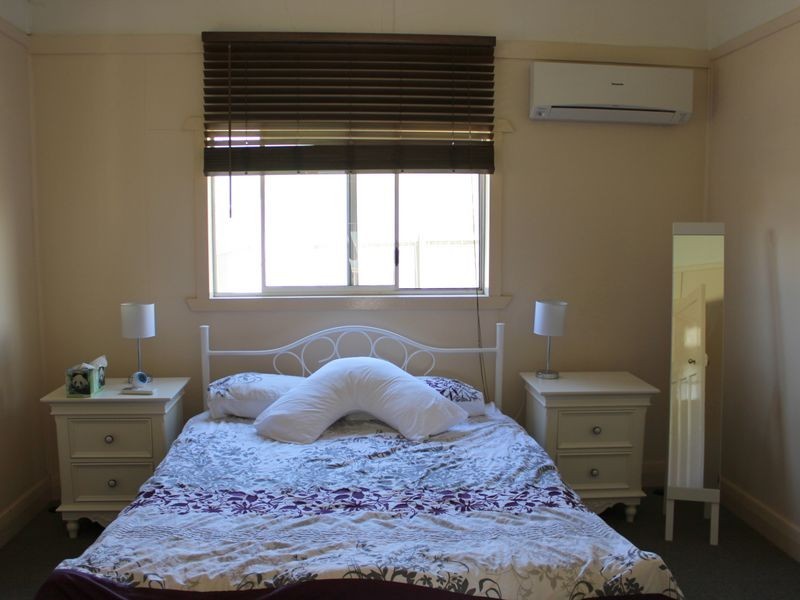 99 Crown Street, Tamworth NSW 2340