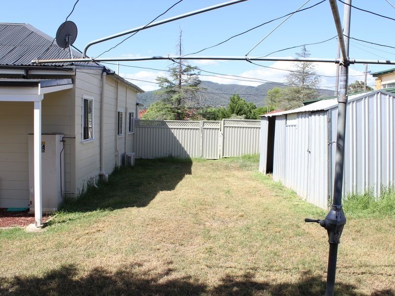99 Crown Street, Tamworth NSW 2340