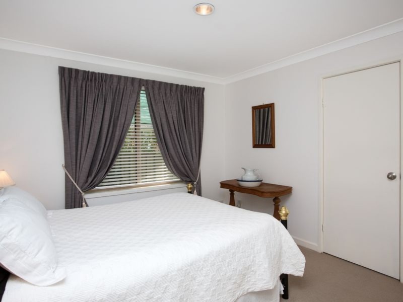 4 Cobb & Co Circuit, Tamworth NSW 2340