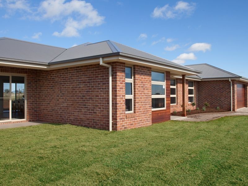 9 Rodeo Drive -The Trails, Tamworth NSW 2340