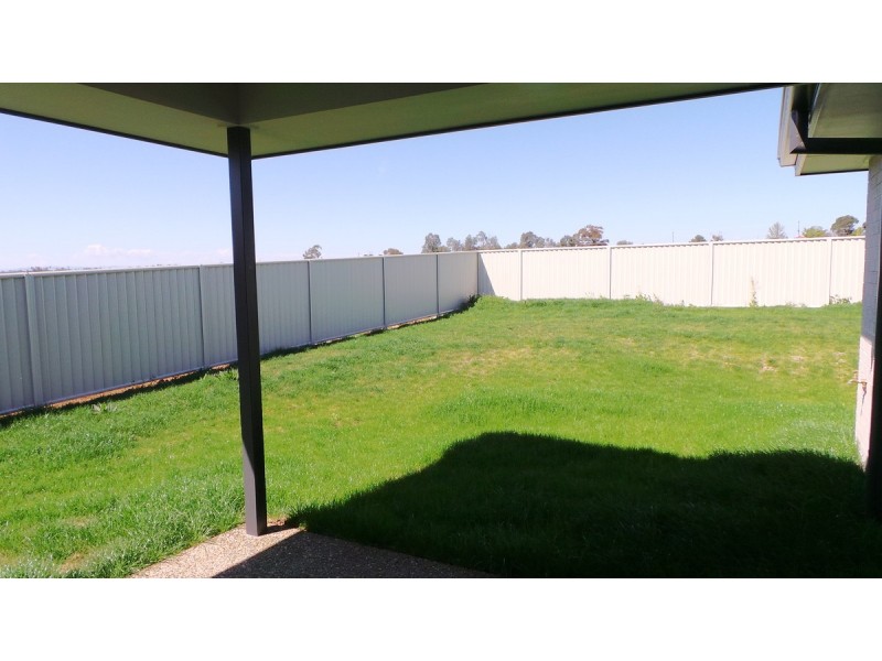 22 Drakeford Street, Tamworth NSW 2340