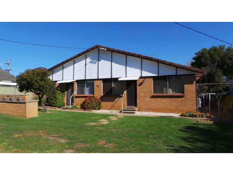 2/95 Piper Street, Tamworth NSW 2340