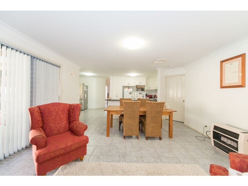 13 Wahroonga Drive, Hillvue NSW 2340