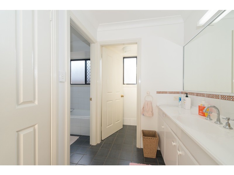 13 Wahroonga Drive, Hillvue NSW 2340