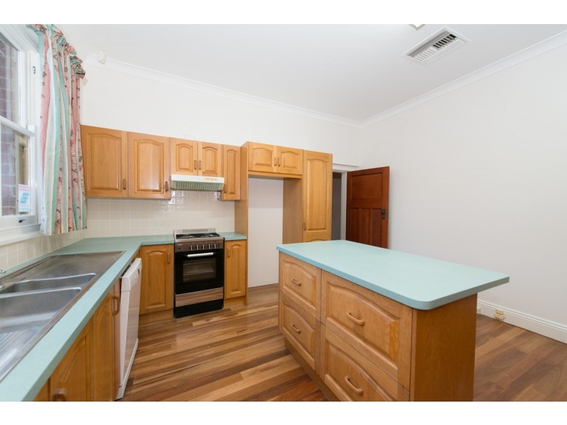 188 Carthage Street, East Tamworth NSW 2340