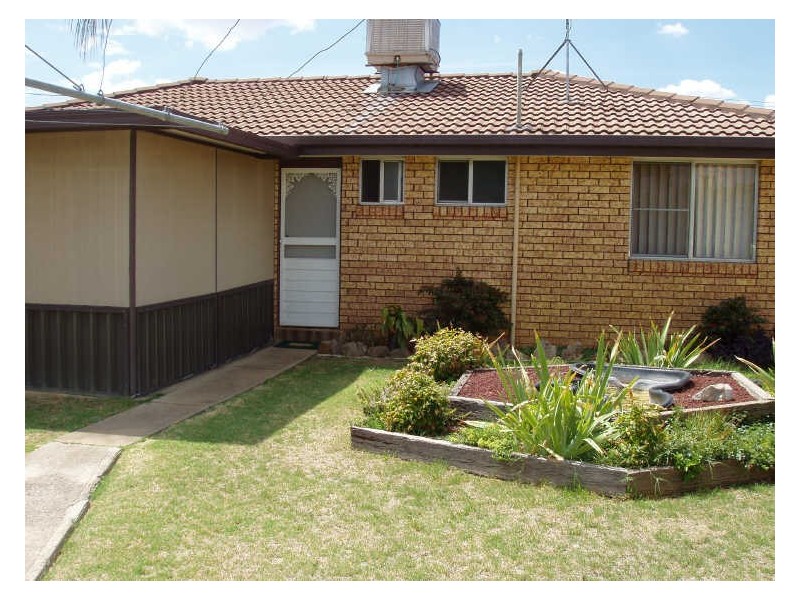 18 Maxwell Street, Tamworth NSW 2340