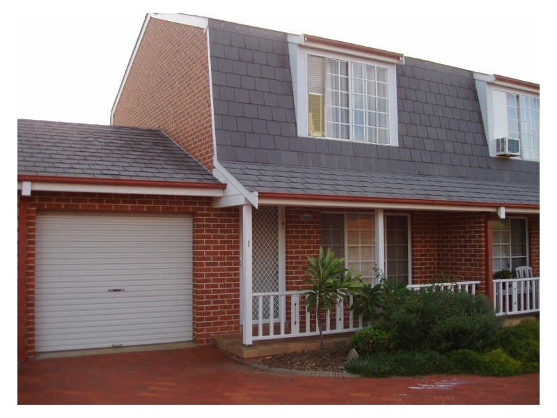 1/3 Gunn Place, Tamworth NSW 2340